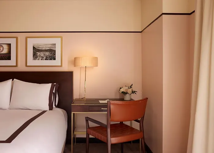 Sunset Tower Hotel