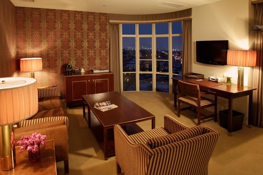 Sunset Tower 5*